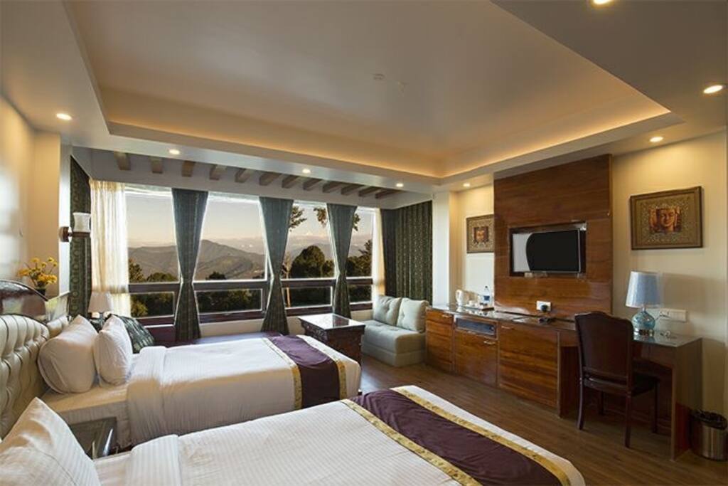 Super Deluxe:Twin Bed Room
