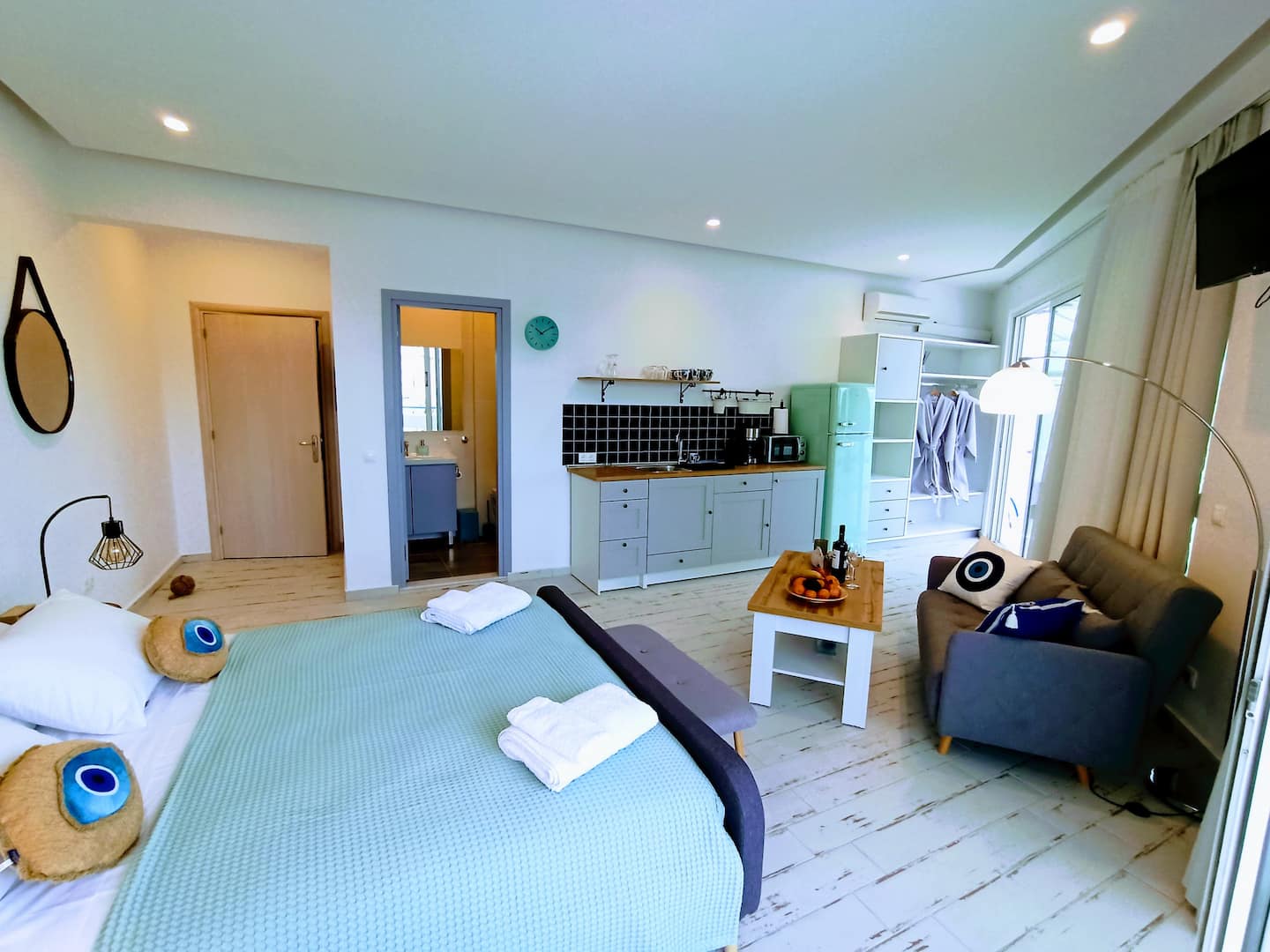 YourSecondHome 2 – Family Terrace Apartment