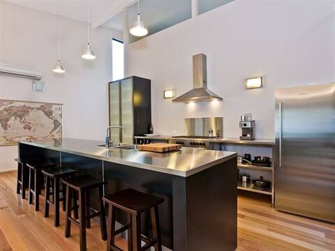 Modern Beach-house Gem