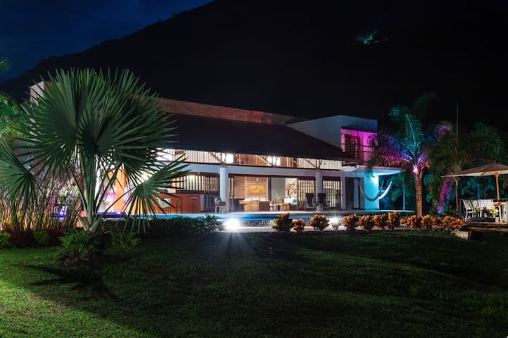 Preciosa finca ★Piscina- hermosa vista Cerro Tusa