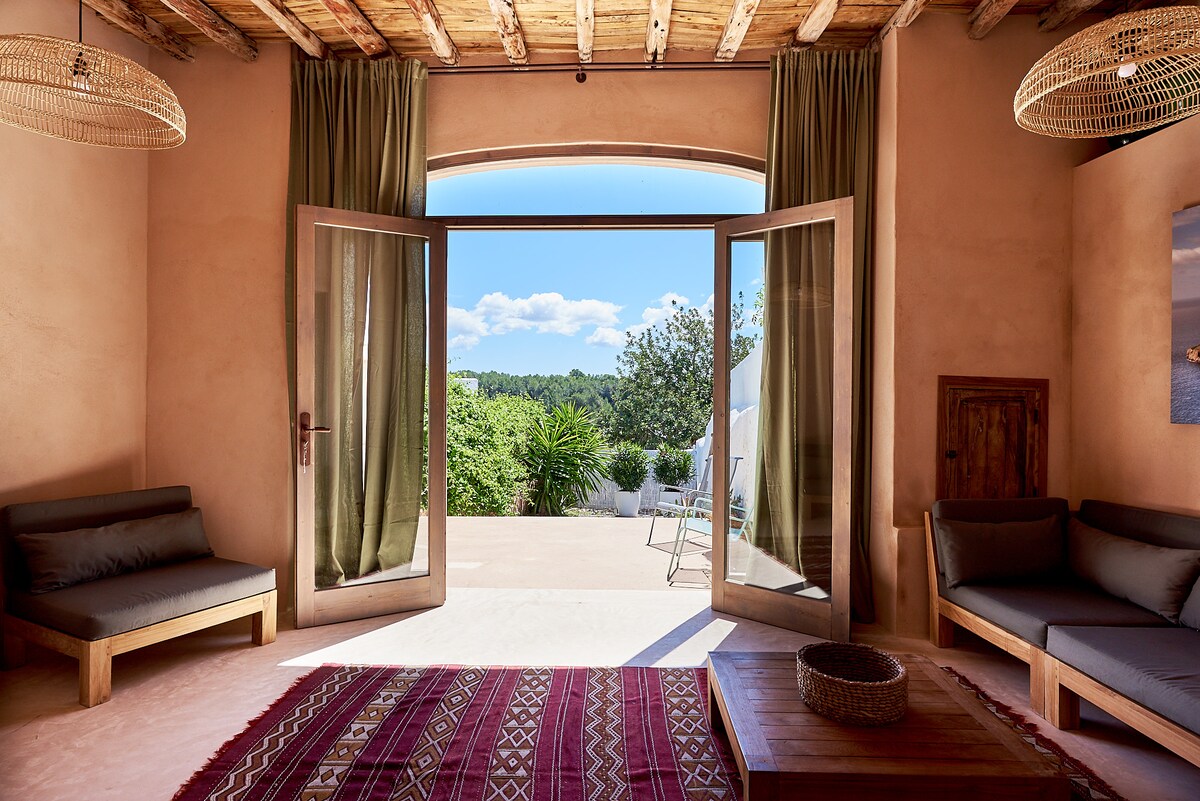 Gorgeous authentic Finca Ibicenca near San Rafael 5