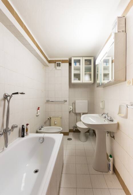 Bagno con vasca
