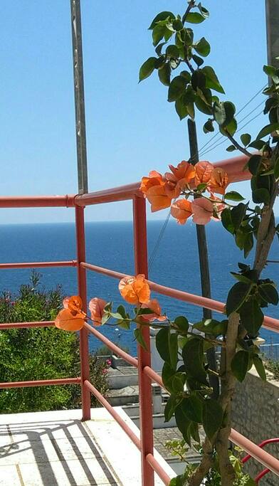 Vista mare dal terrazzino di casa