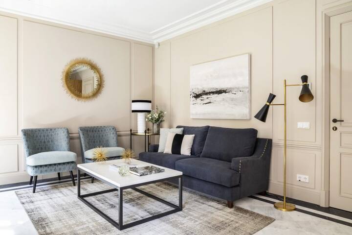 Luxury apartment with balcony in master bedroom gallery image 2