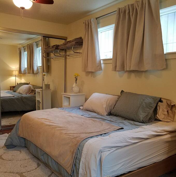 Cosy bed, organic sheets.