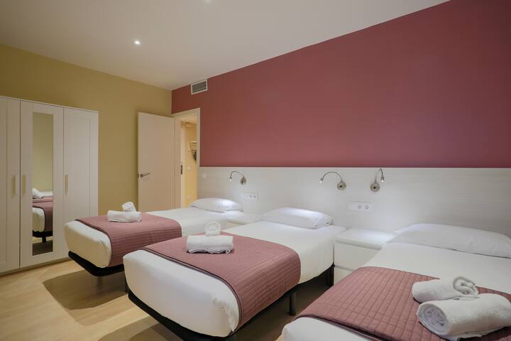 BBarcelona Sagrada Familia 01 gallery image 5