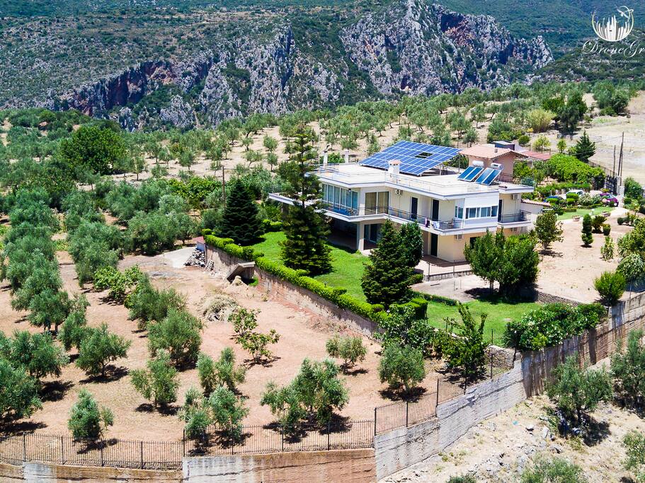 Οικία και κήπος - House and garden