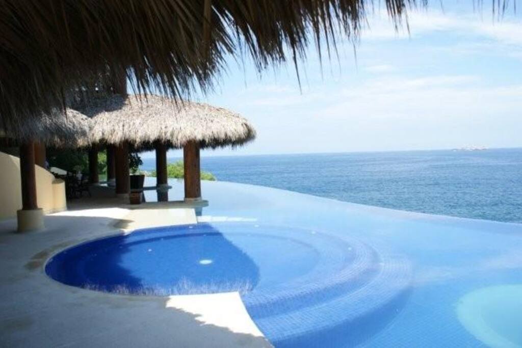 Seguridad para toda la familia, a paso de Hotel Las Brisas.