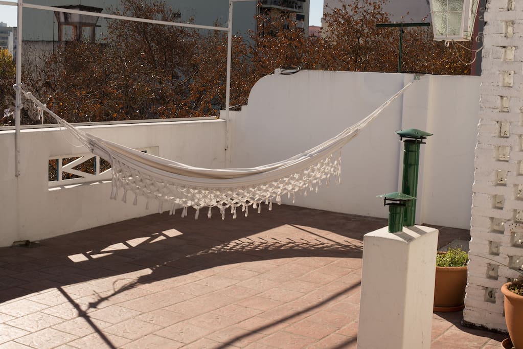 Relax in the hammock, there are no obstacles between the sun and the terrace!