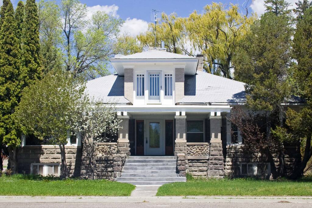 Spacious porches and gathering spaces to enjoy shaded time outdoors.