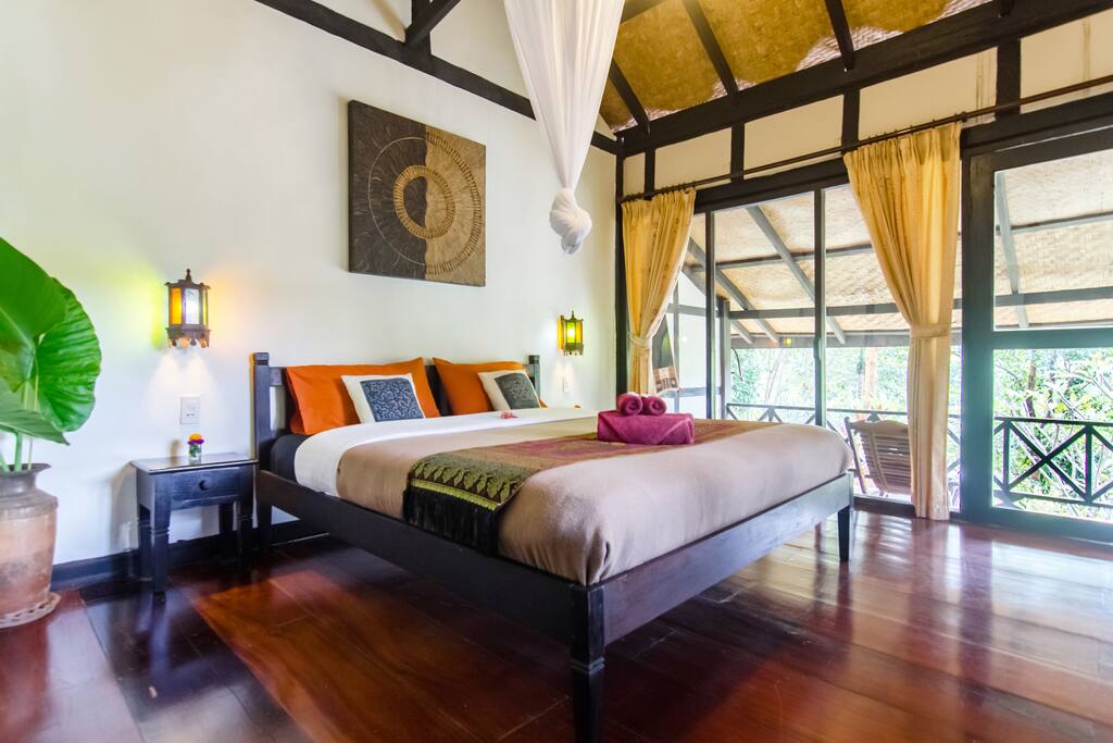 Garden view bungalow
