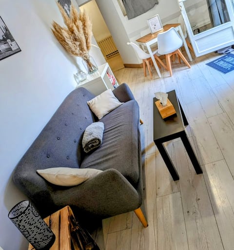 Cozy house near city center, lake, in the 32