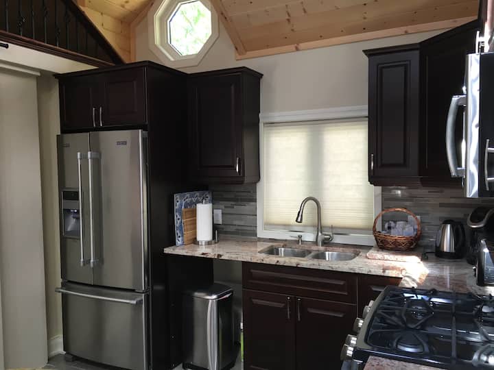 Victoria Harbour Cottages Loft Chalet - Midland
