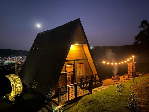 Crescent Moon Cabin Breakfast included