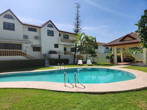 Casa Jardines de Reyes