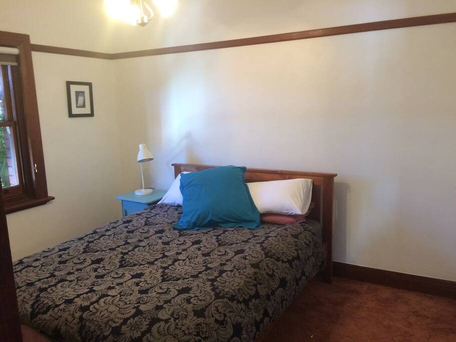 2nd Bedroom with Queen sized bed.