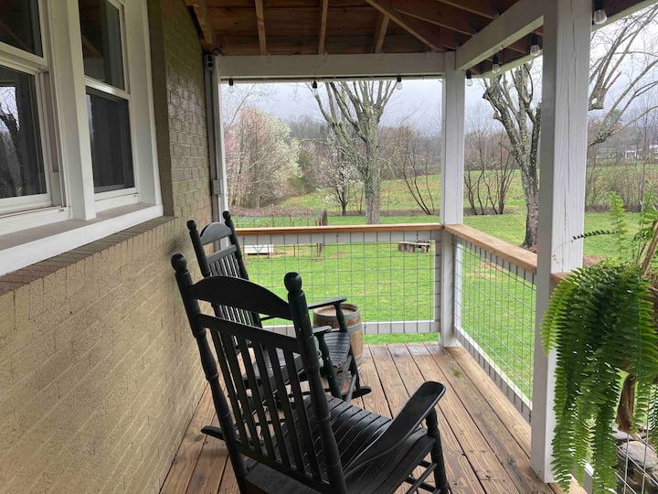 Recharge In Brevard - Brevard, NC