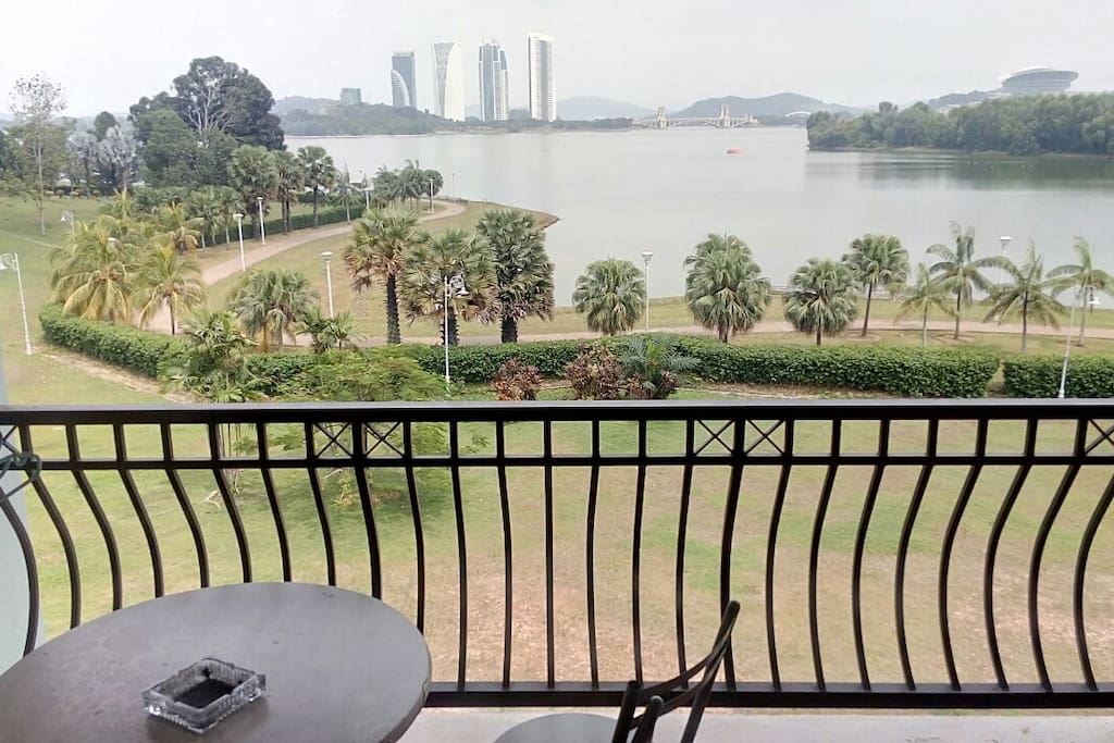 Spectacular view of the lakeside with jogging tracks