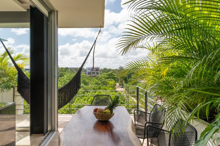 Amazing jungle view Penthouse Studio with hot tub