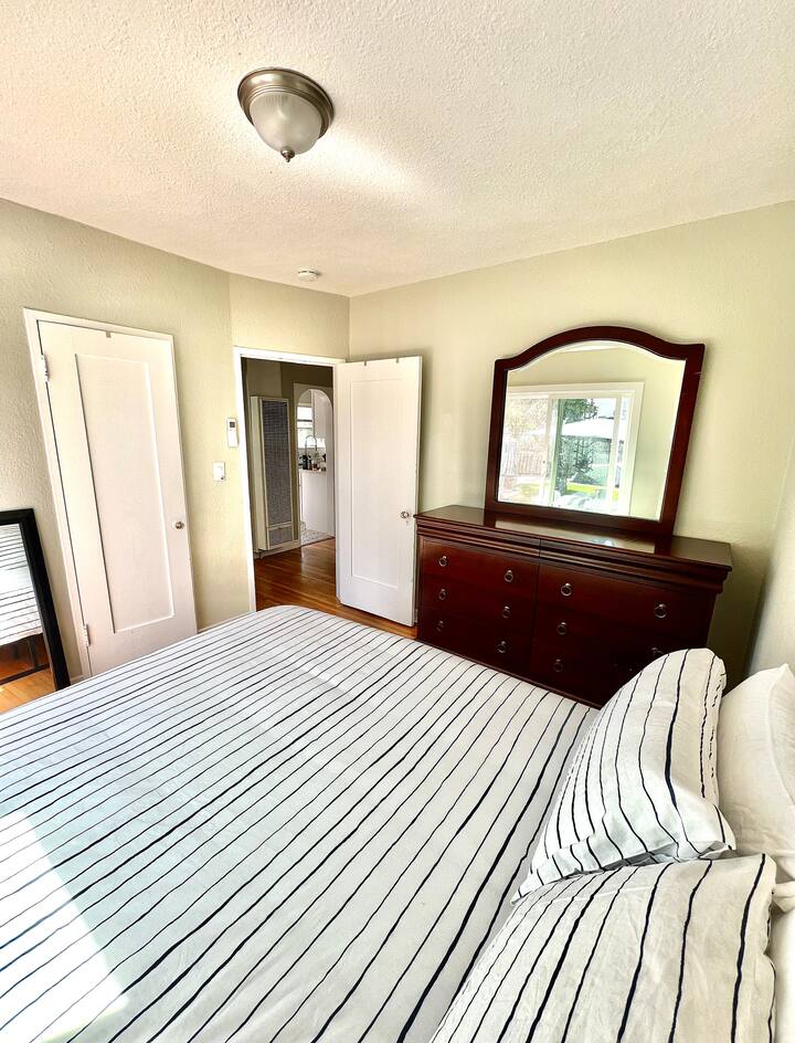 Charmantes Strandhaus mit 2 Schlafzimmern, Kamin, Garten - Airbnb