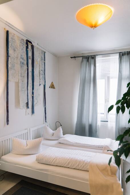 große Schlafzimmer unter dem Kimono der Königin einschlafen