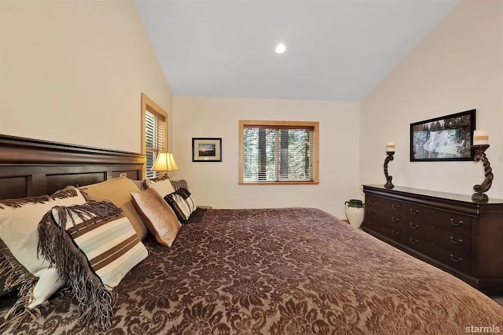 Upstairs bedroom with California King-sized bed
