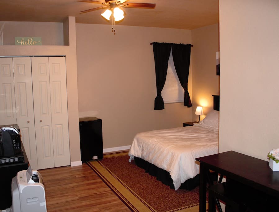 Plenty of room and small dinning table
