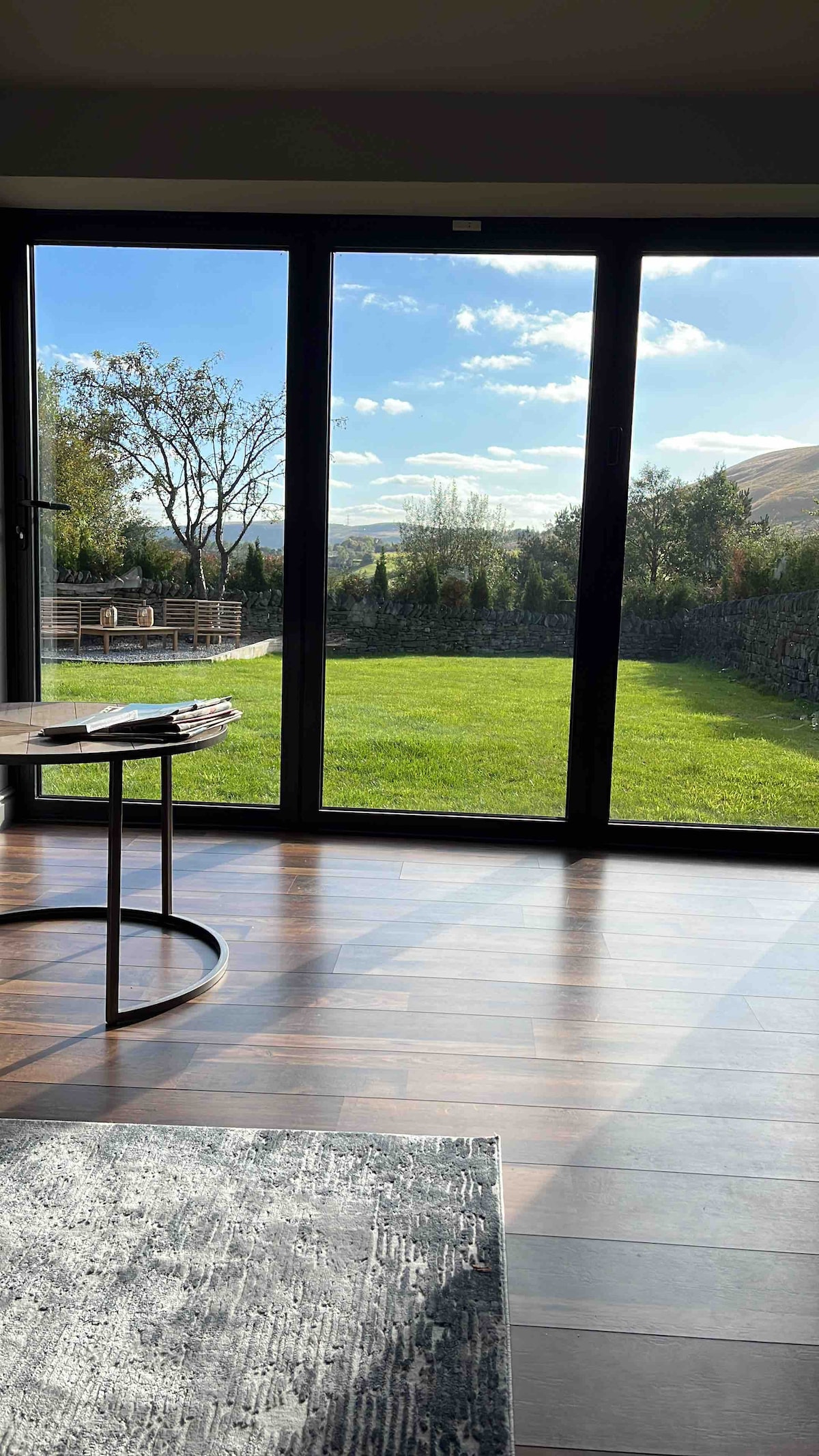 Top performing Airbnb: Luxury Barn in Saddleworth - Lake House in Saddleworth