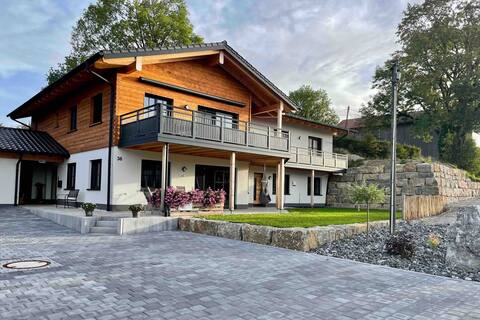 Apartment "Auf‘m Berg" with mountain views and garden