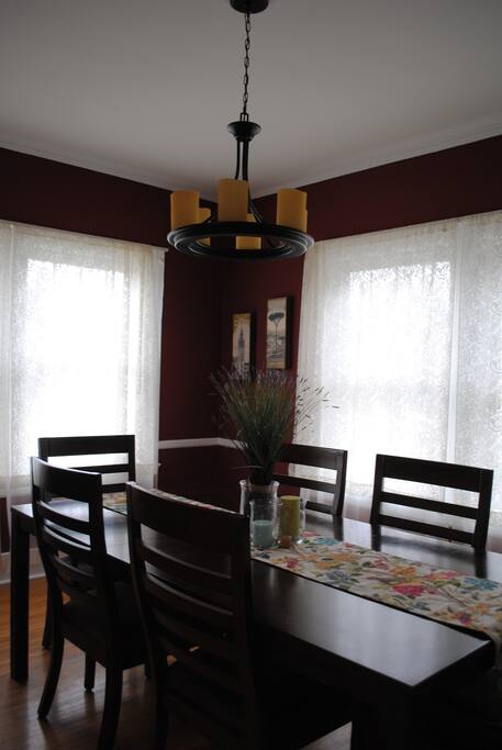 Dining room table seats 6