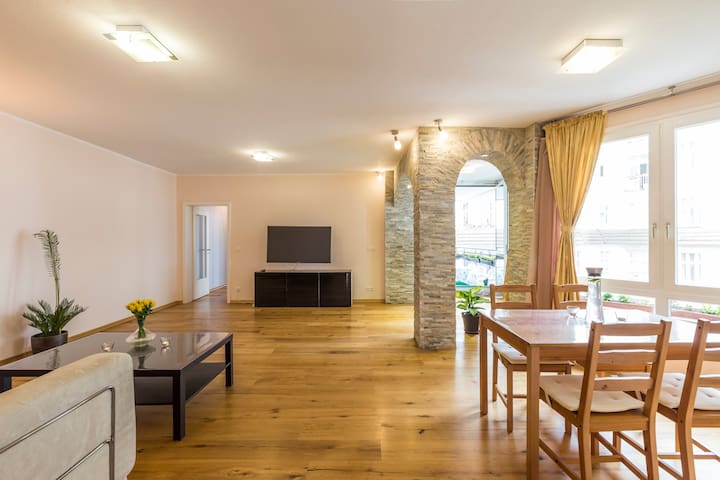 LEGAL and central Luxury Apt., underfloor heating