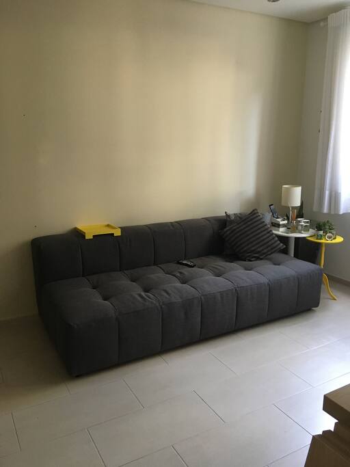 Sofa super confortável para acomodar o hóspede adicional