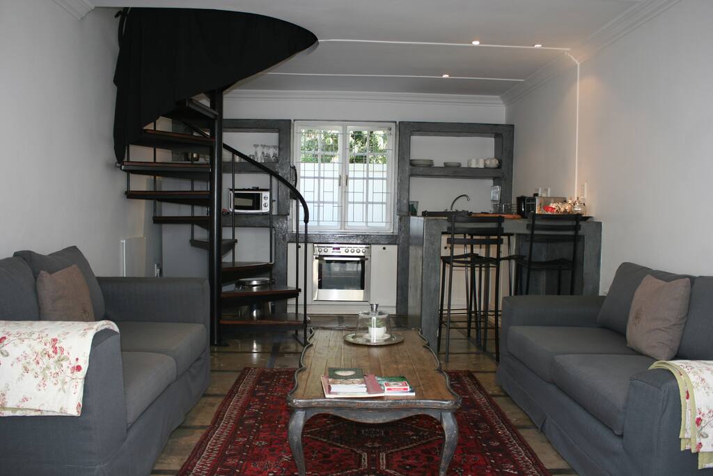cottage lounge and kitchen