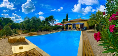 Villa Peylon 2 pool terrace garden fenced