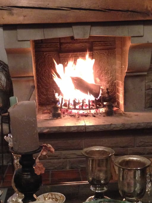 Une pause douillette au coin du feu?