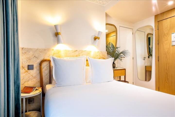 Chambre Classique Double Boutique Hotels For Rent In Paris Ile De France France