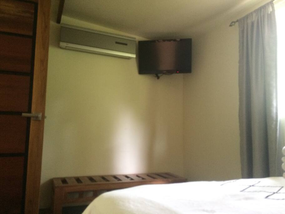 Air conditioning unit and flatscreen tv with cable and HBO