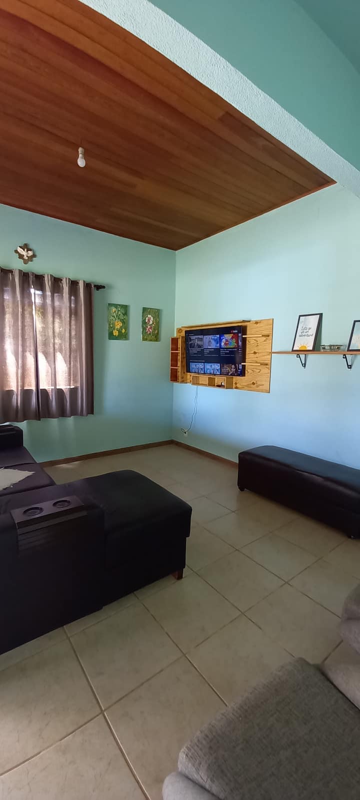 Casa Amarela Descanso E Alegrias  Família E Amigos - Minas Gerais