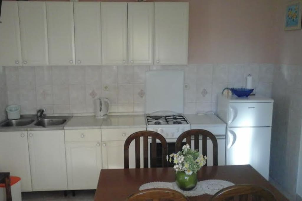 kuhinja+ trpezarija