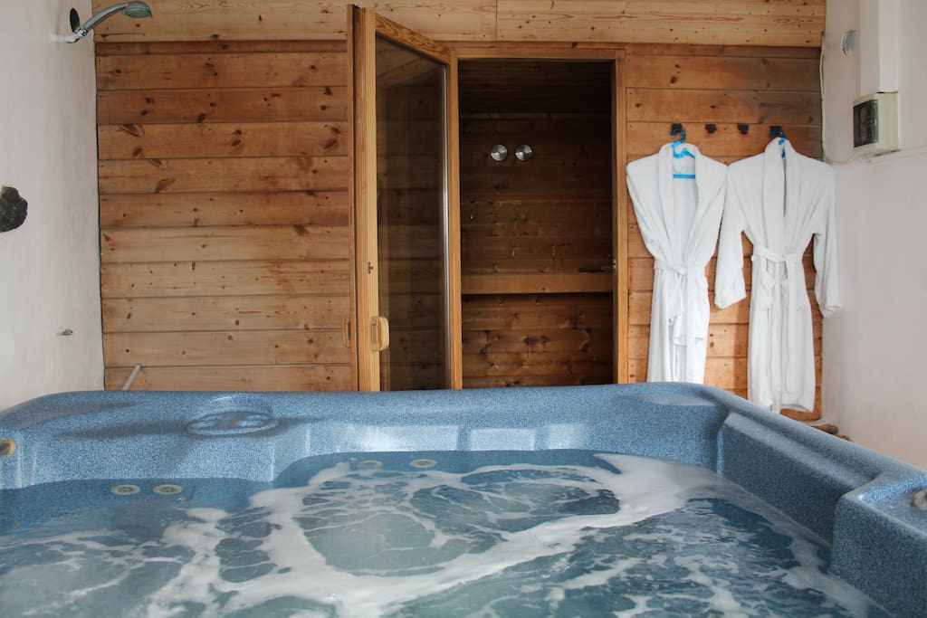 Whirlpool und Sauna