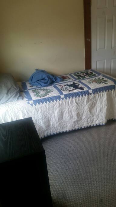Bedroom bed