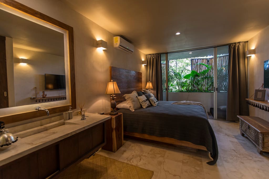 King size bed with terrace view