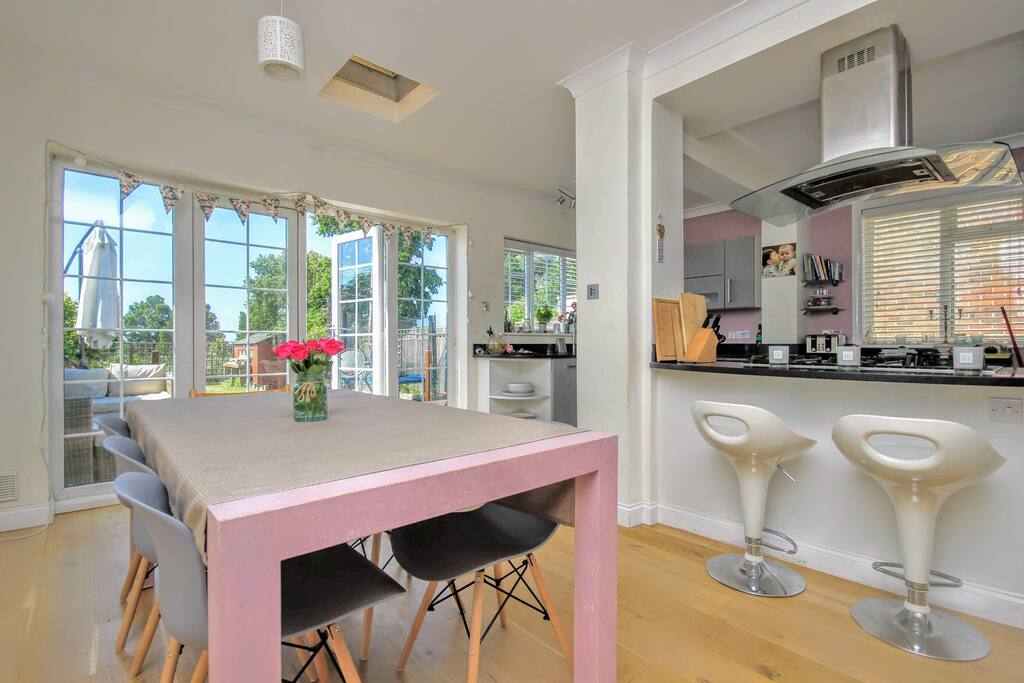 Open plan dining