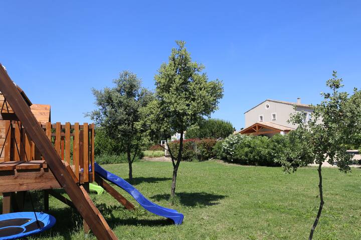 Provencal property - 18 sleeps -  private pool