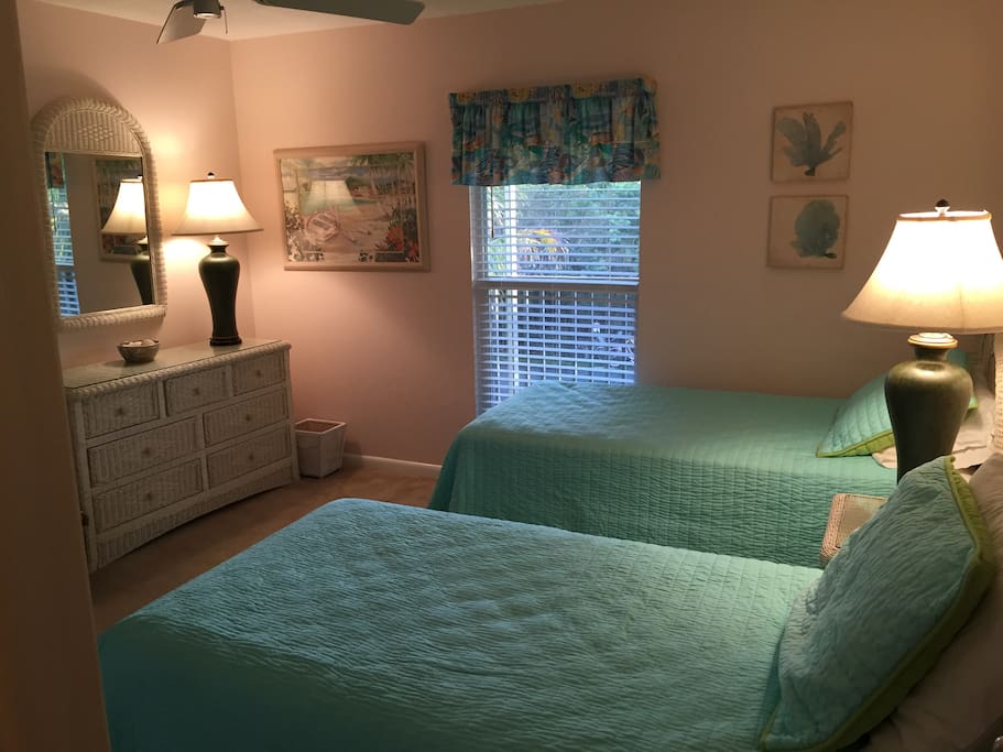 Room with twin beds