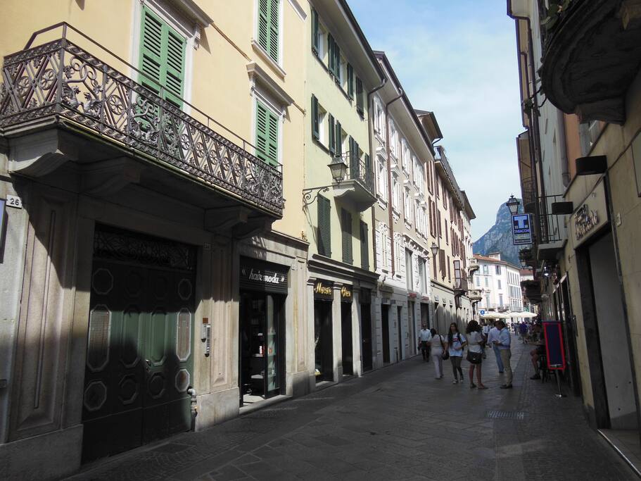 Entrance of the apartment on Via Roma