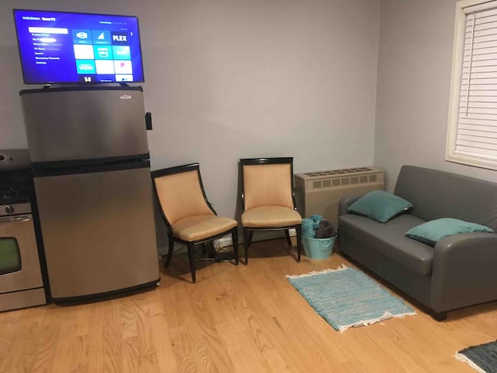 Studio Apartment on the Lake Cottages for Rent in Lakewood, New York