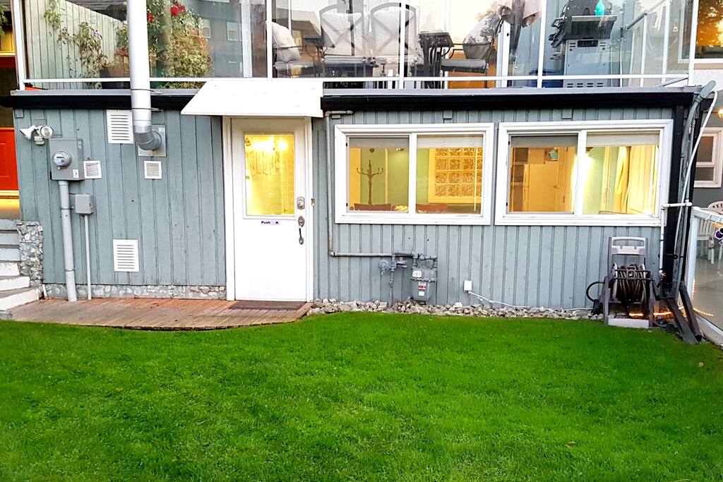 Private Front Entrance