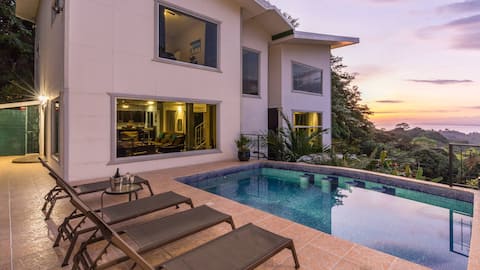 Hilltop 4 King Villa w/Ocean View, Pool, Game Room