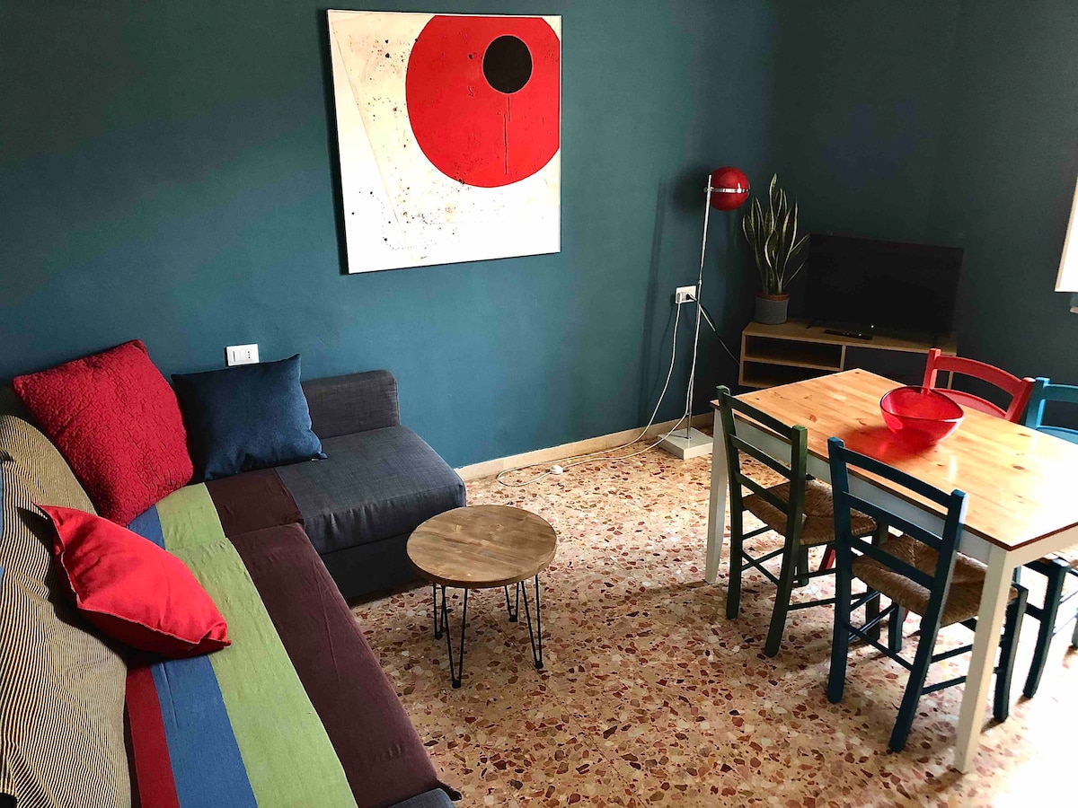 Erfolgreiche Airbnb-Immobilie: Serena flat 150 meters from the sea in Rosignano Marittimo